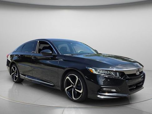 Used 2018 Honda Accord Sport image 5