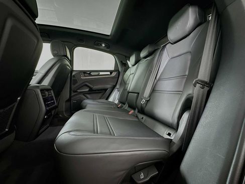 Certified 2025 Porsche Cayenne image 24