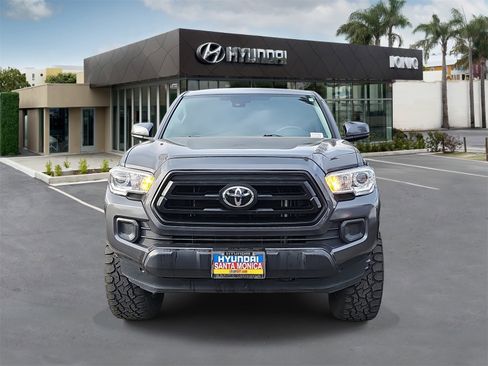 Used 2022 Toyota Tacoma SR image 8