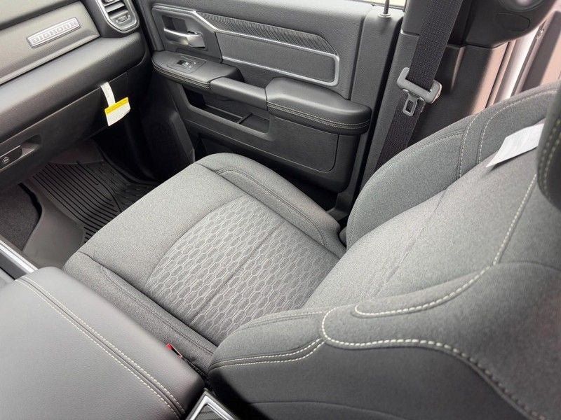 New 2026 RAM 2500 Big Horn AWD/4WD image 10