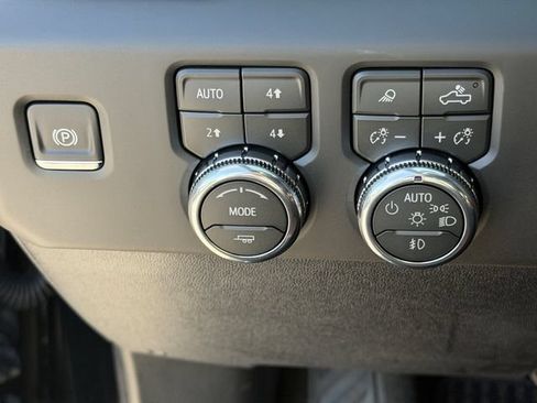 New 2026 GMC Sierra 2500 Denali Ultimate w/ LPO, Black Badging Package AWD/4WD image 23