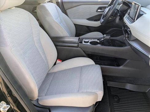 Used 2023 Nissan Rogue SV image 20