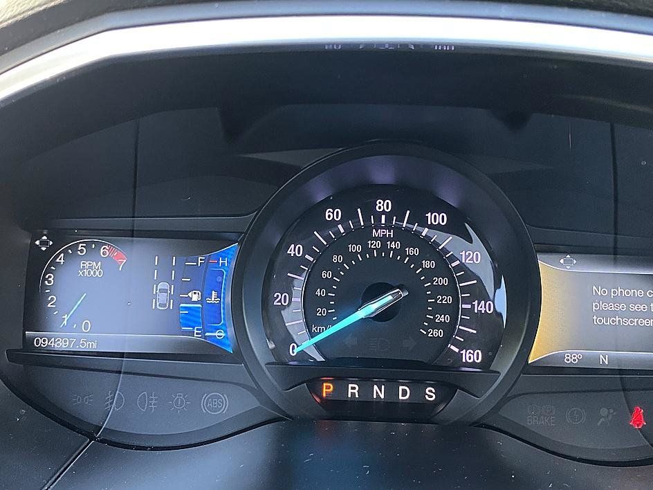 Used 2018 Ford Edge Titanium w/ Equipment Group 302A AWD/4WD image 7