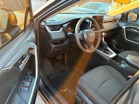Used 2024 Toyota RAV4 XLE image 6