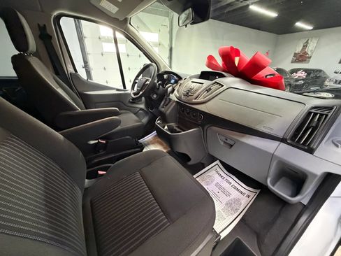 Used 2018 Ford Transit 150 XL RWD image 28