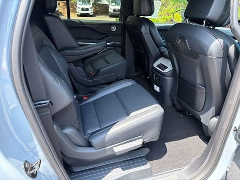 New 2027 Lincoln Navigator L Reserve w/ Jet Appearance Package AWD/4WD image 15