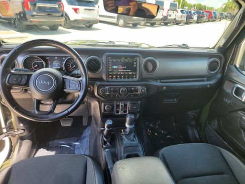 Used 2021 Jeep Wrangler Unlimited Sport AWD/4WD image 17