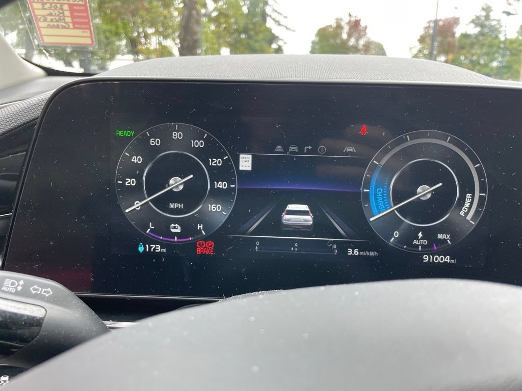 Used 2023 Kia Niro Wave w/ Wave Preserve Package FWD image 14
