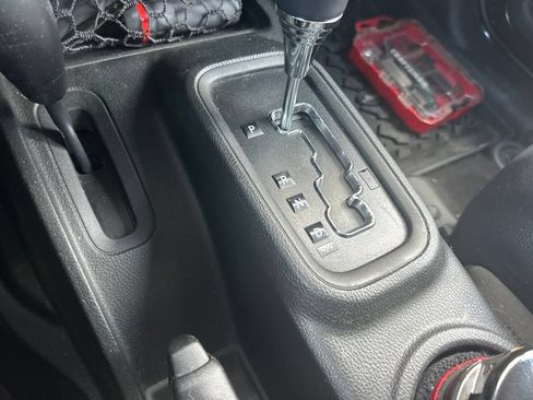 Certified 2018 Jeep Wrangler Unlimited Sport S AWD/4WD image 8