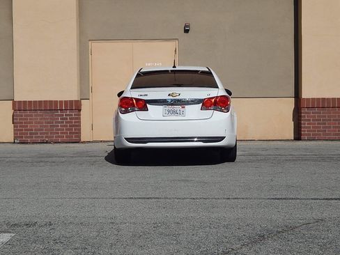 Used 2013 Chevrolet Cruze LT w/ RS Package image 4