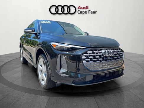Certified 2025 Audi Q5 Premium Plus w/ Premium Plus AWD/4WD image 7