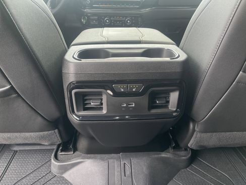 Used 2025 Chevrolet Silverado 2500 ZR2 w/ Technology Package image 28