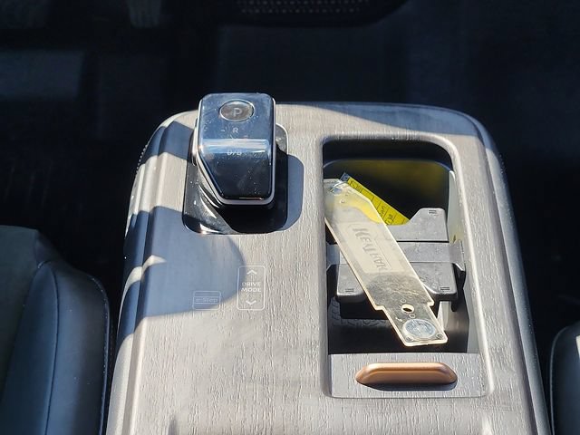Used 2024 Nissan Ariya AWD image 18