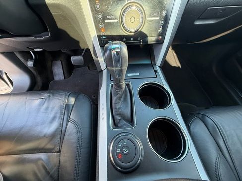 Used 2014 Ford Explorer Limited image 19