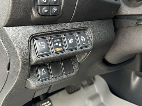 Used 2013 Nissan Leaf SV w/ LED & Quick Charge Pkg image 23