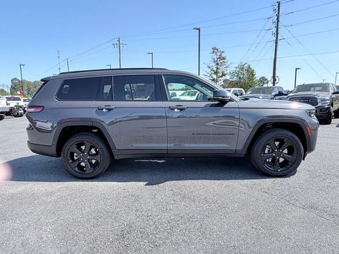 New 2026 Jeep Grand Cherokee L Limited RWD image 4
