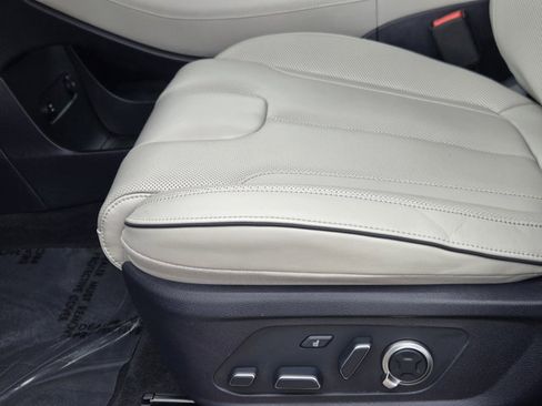 Used 2025 Hyundai Palisade Calligraphy image 24