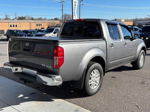 Used 2019 Nissan Frontier SV image 26