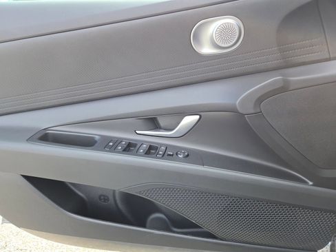 New 2026 Hyundai Elantra SE FWD image 16