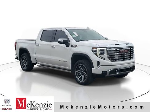 Used 2023 GMC Sierra 1500 Denali w/ Denali Reserve Package AWD/4WD image 1