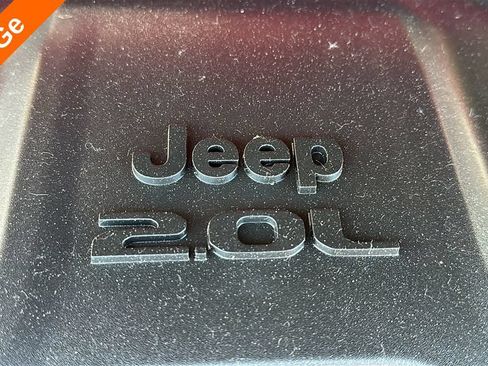 Used 2025 Jeep Wrangler Unlimited Sahara AWD/4WD image 34
