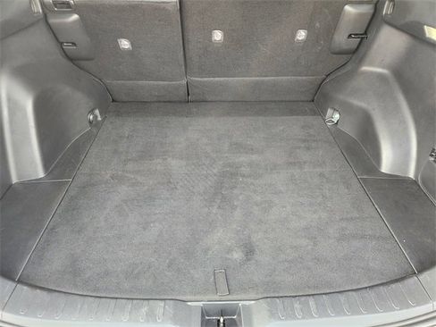 Used 2022 Toyota RAV4 LE image 22