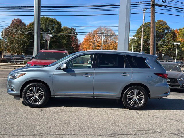 Used 2017 INFINITI QX60 Luxe w/ Premium Plus Package AWD/4WD image 3