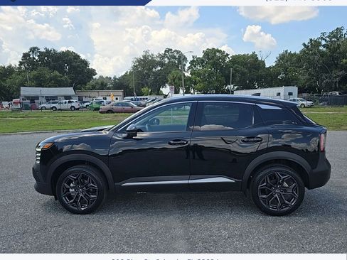 Used 2026 Nissan Kicks SR FWD image 4