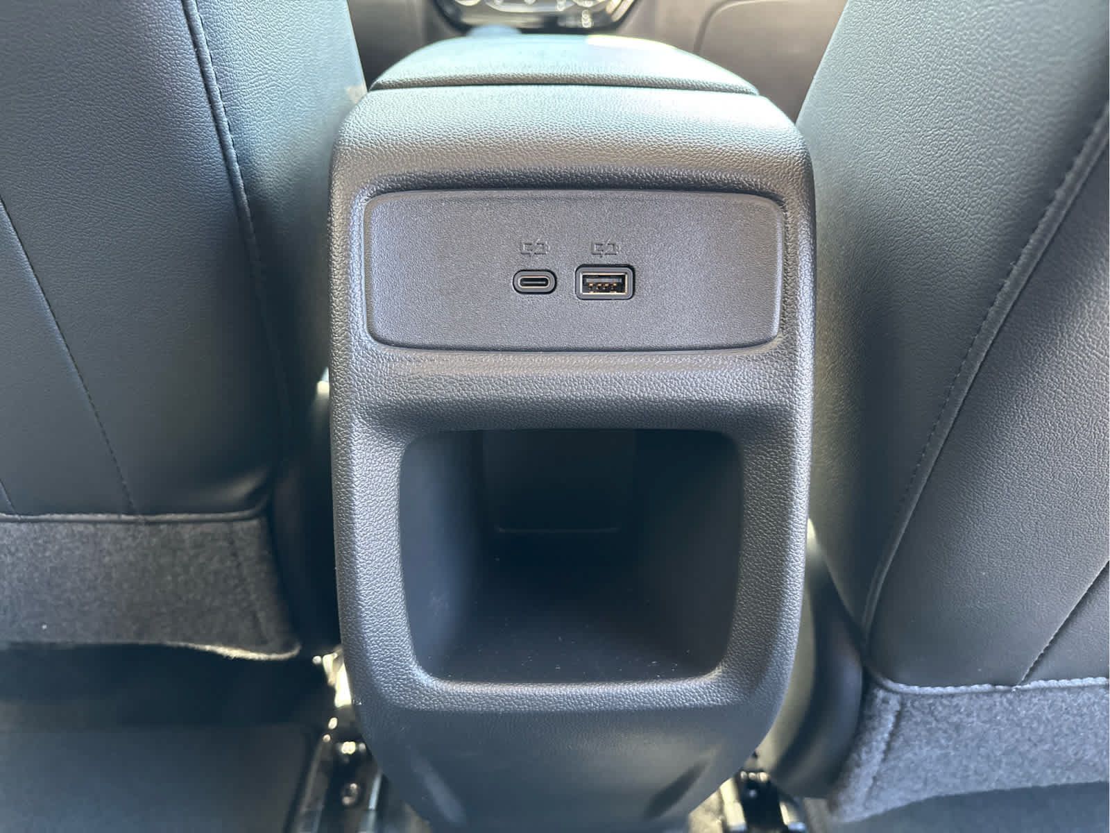 Used 2024 Chevrolet Trax LT w/ LT Convenience Package FWD image 24