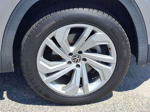 Used 2020 Volkswagen Atlas Cross Sport SEL image 8