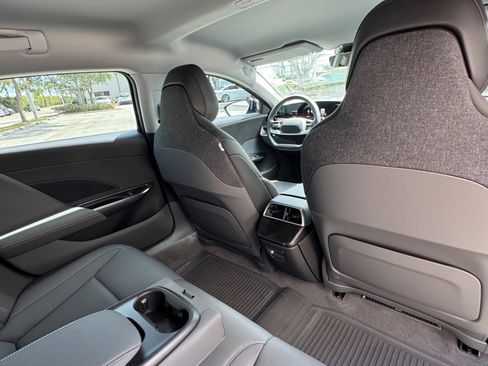 Used 2025 Lucid Air Pure RWD image 24