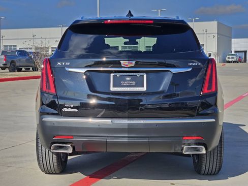New 2026 Cadillac XT5 Luxury image 8