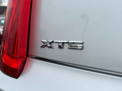 Used 2013 Cadillac XTS Luxury w/ Driver Awareness Package image 28