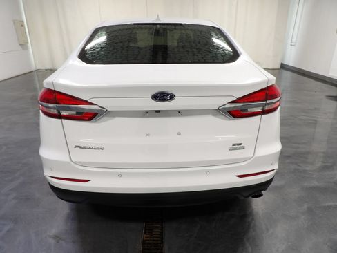 Used 2020 Ford Fusion SE FWD image 5