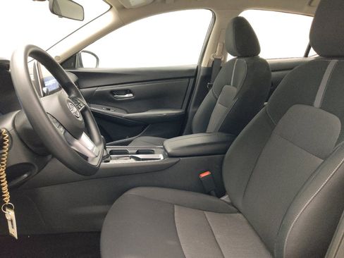 Used 2025 Nissan Sentra SV FWD image 17
