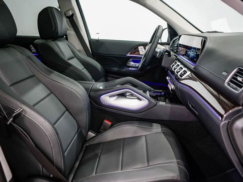 Used 2026 Mercedes-Benz GLS 450 4MATIC image 17