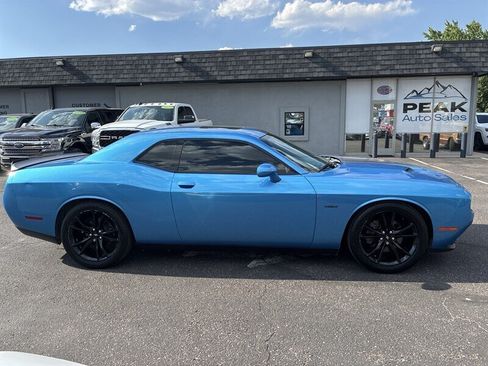 Used 2018 Dodge Challenger R/T w/ Blacktop Package RWD image 8