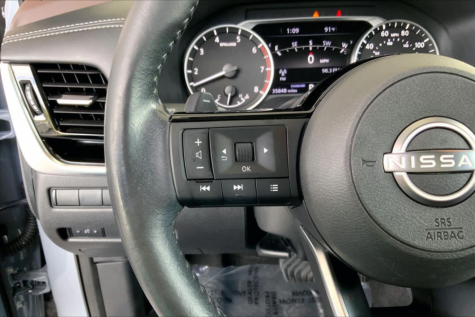 Used 2023 Nissan Rogue SL w/ SL Premium Package FWD image 24