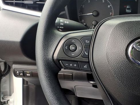 Certified 2025 Toyota Corolla LE FWD image 22