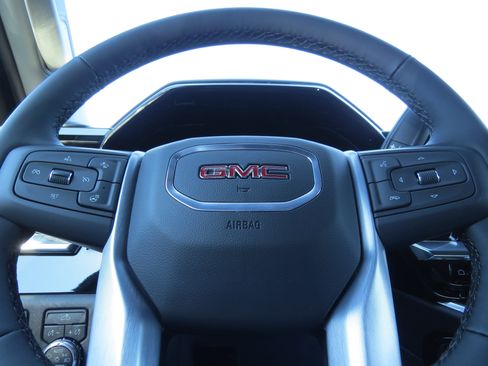 New 2026 GMC Sierra 1500 Elevation image 5