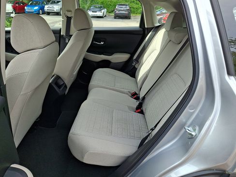 Used 2023 Honda HR-V LX image 11
