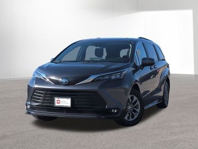 Certified 2025 Toyota Sienna XLE