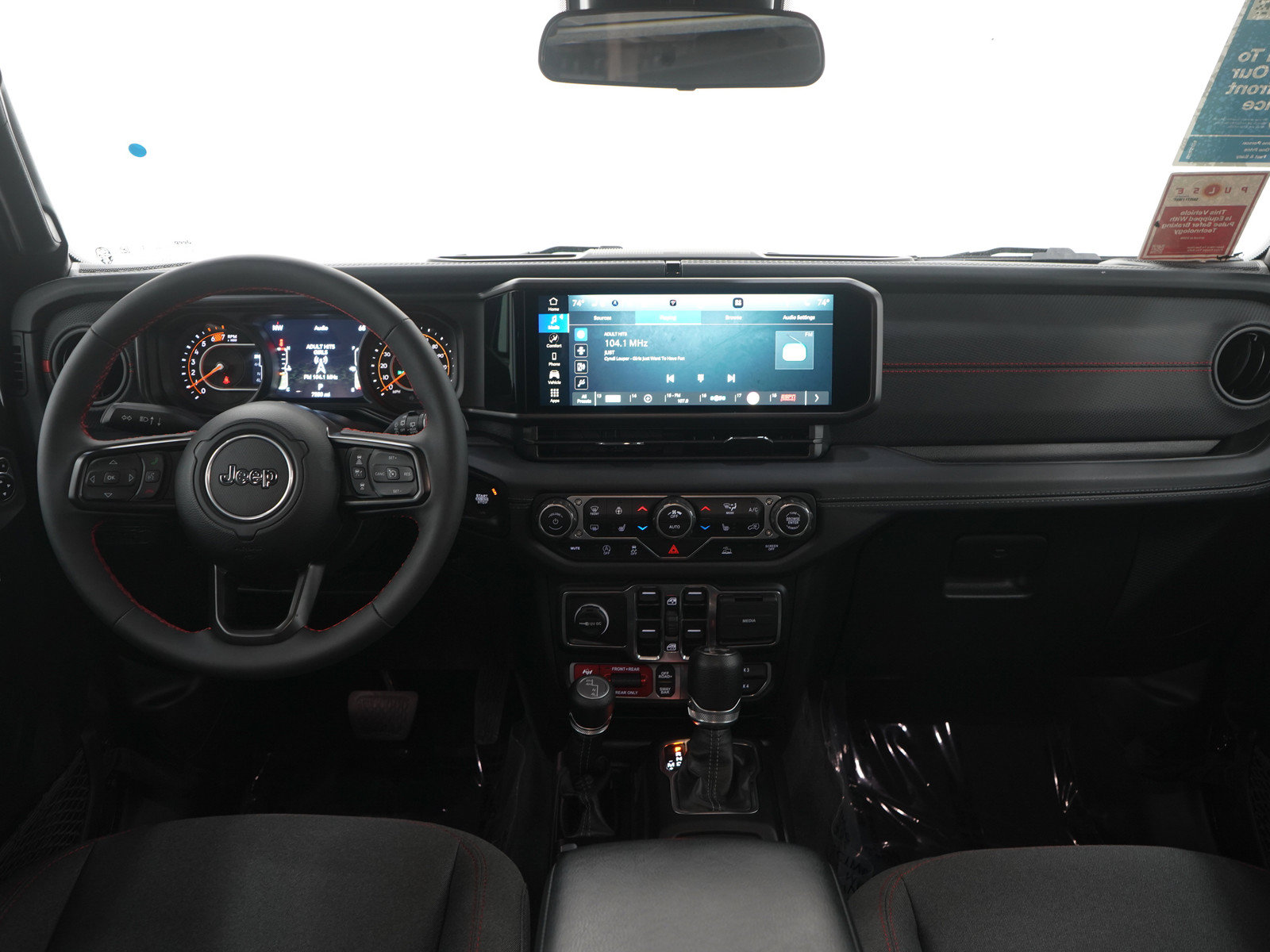 Used 2024 Jeep Wrangler Unlimited Rubicon w/ Convenience Group AWD/4WD image 14