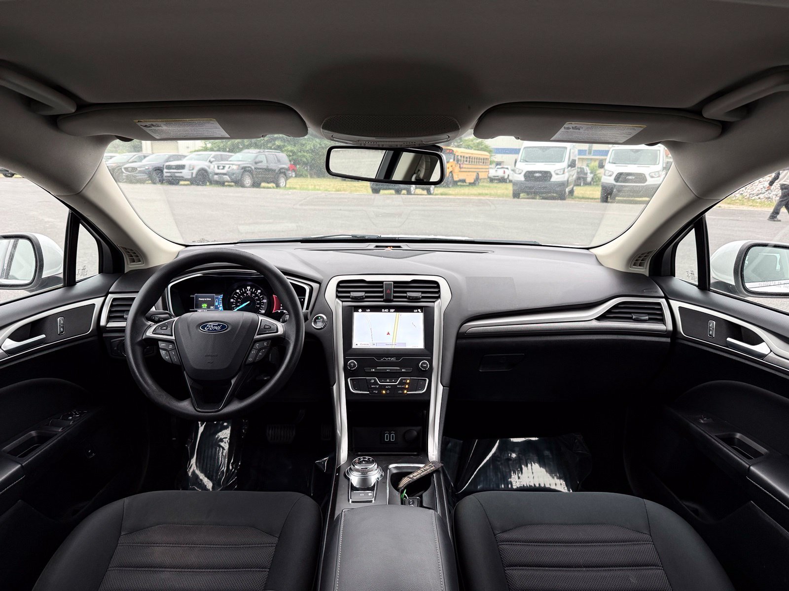 Used 2019 Ford Fusion SE FWD image 21
