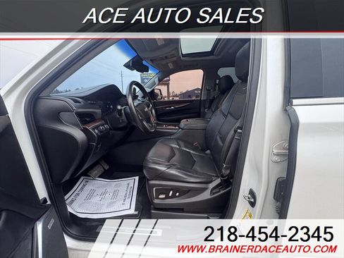 Used 2016 Cadillac Escalade ESV Premium image 10
