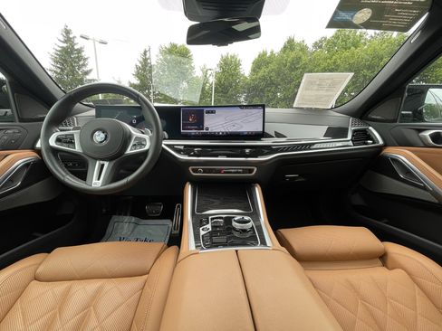 Certified 2025 BMW X6 M60i AWD/4WD image 17