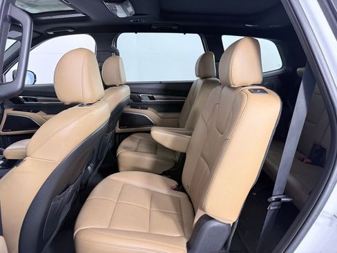 Used 2020 Kia Telluride SX w/ Towing Package image 23