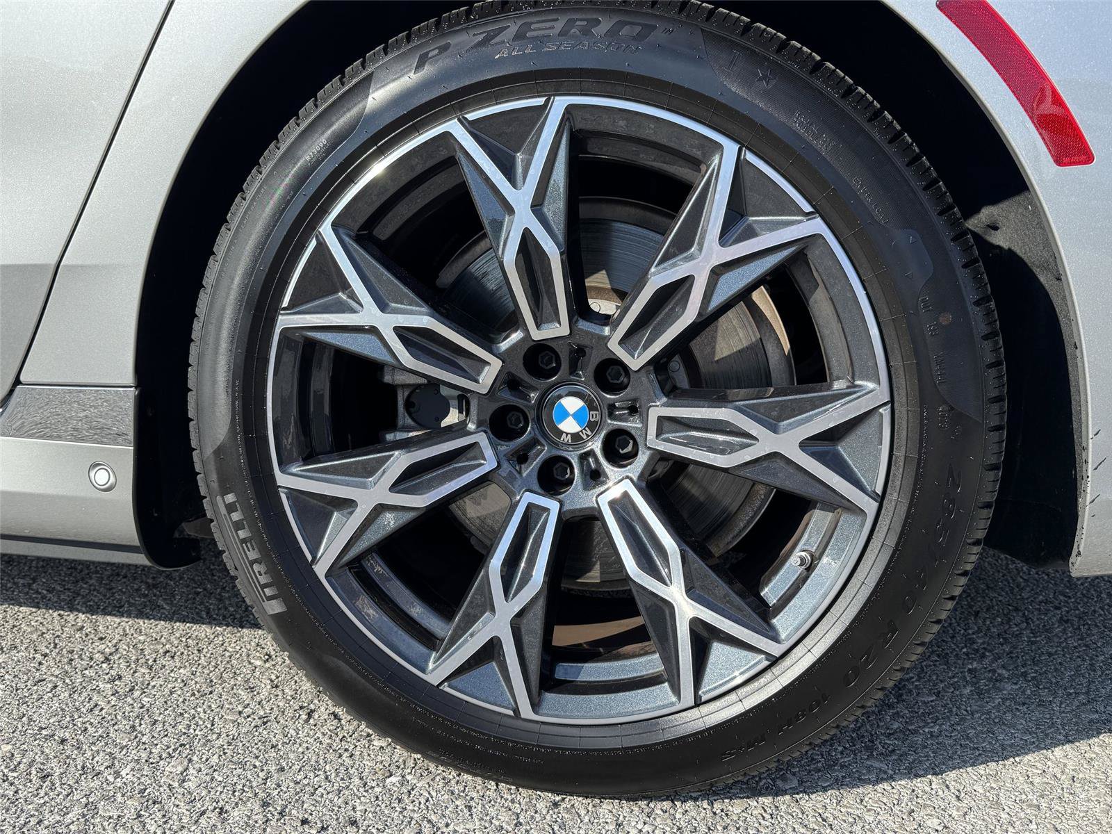 Used 2024 BMW i7 eDrive50 w/ Executive Package RWD image 9
