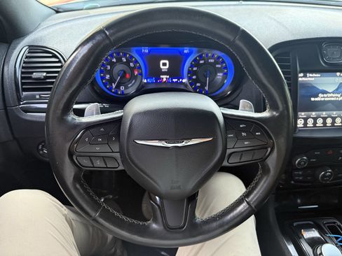 Used 2019 Chrysler 300 S RWD image 22