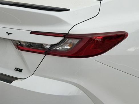 New 2026 Toyota Camry Hybrid image 7